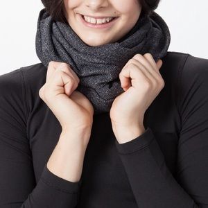 Ivivva village chill scarf